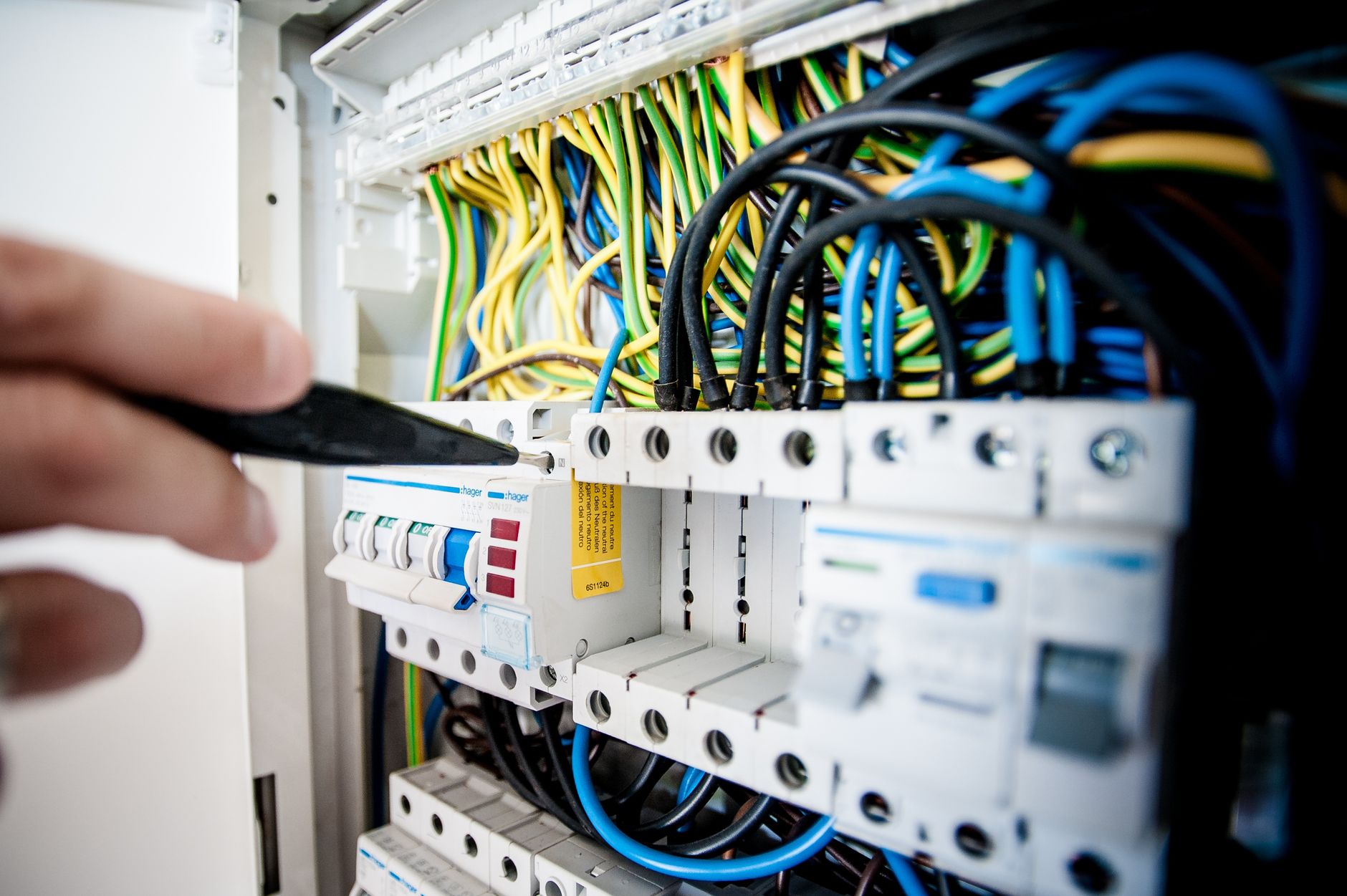 Électricien à Cergy